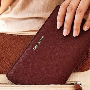 lark & Ives Collectible Continental Snap Wallet